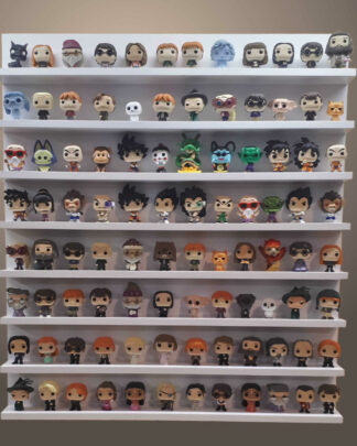Grande étagère blanche à 8 niveaux garnie de figurines Pocket POP